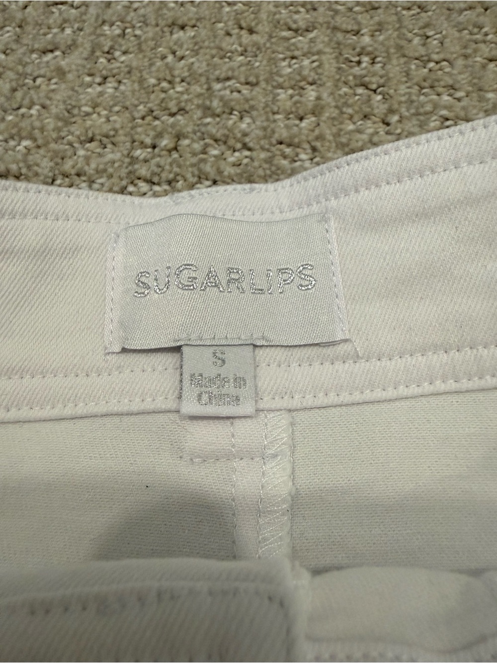 Sugarlips White High-Waist Pleated Shorts - Picture 3 of 3